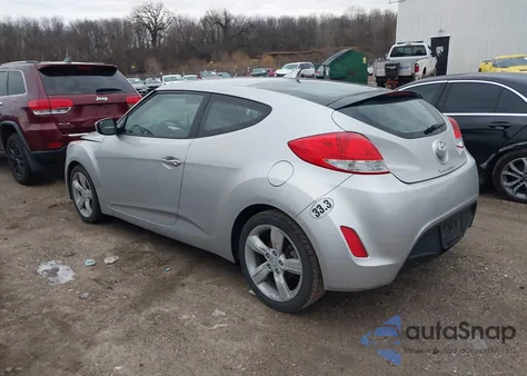 2015 Hyundai Veloster z USA, uszkodzony, nr VIN KMHTC6AD4FU234583